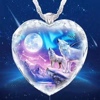  Dvoch Vlkov pri Pohľade Na Mesiac Prívesok Náhrdelník Tvorivosti Srdci Crystal Reťazca Náhrdelníky pre Ženy, Dievča Boho Šperky